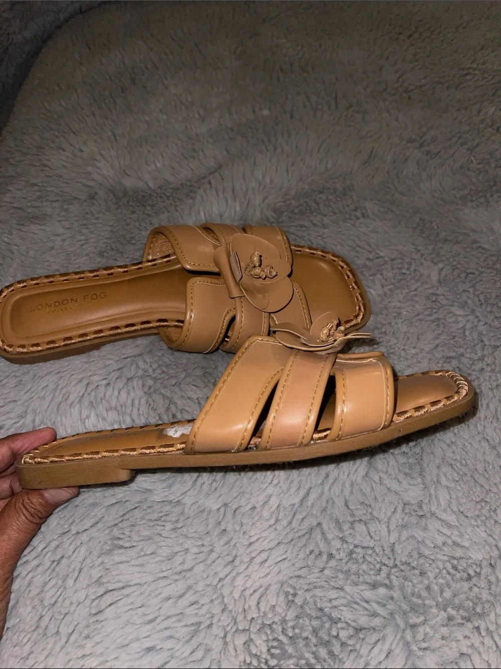 London Fog Camel Floral Slide Sandals Summer Pool